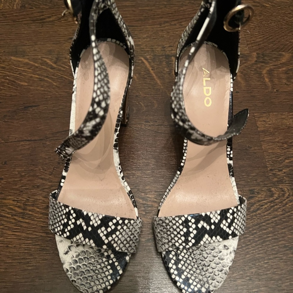 Aldo snake print low heel